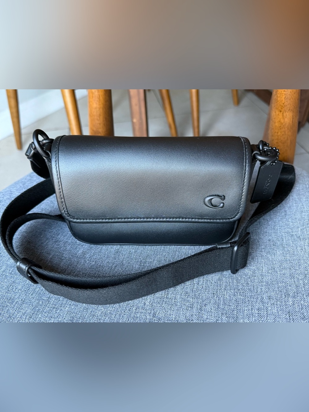 Coach Charter Crossbody 18 Black